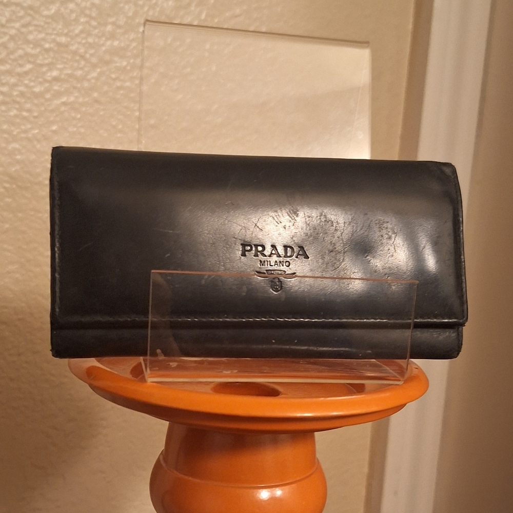 VINTAGE PRADA MILANO 5 Inch 5 Key Holder Smooth Black Leather